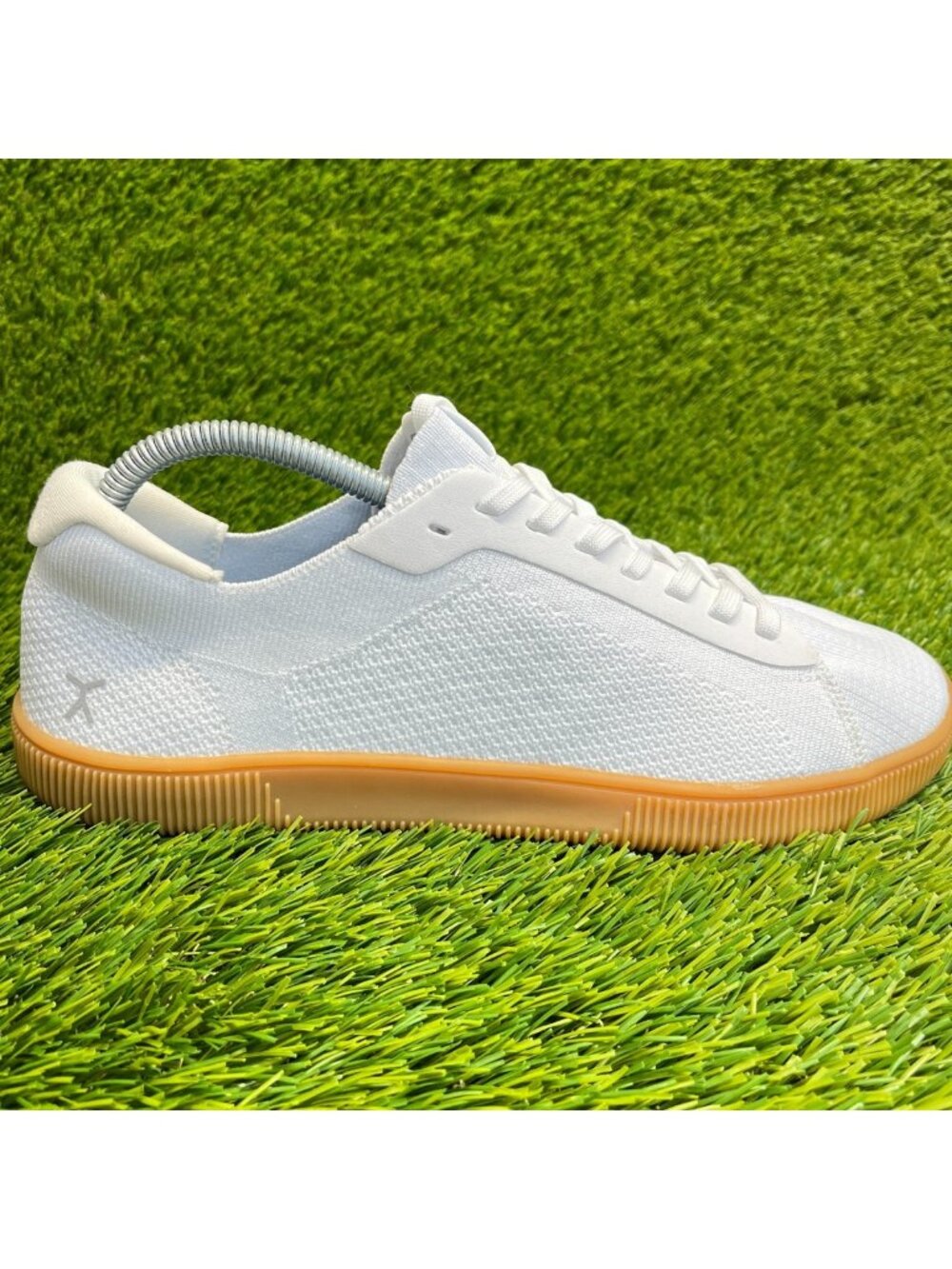 Flux Adapt Trainer White Gum Mens Size 9 Womens Size 10 Barefoot Running Shoes